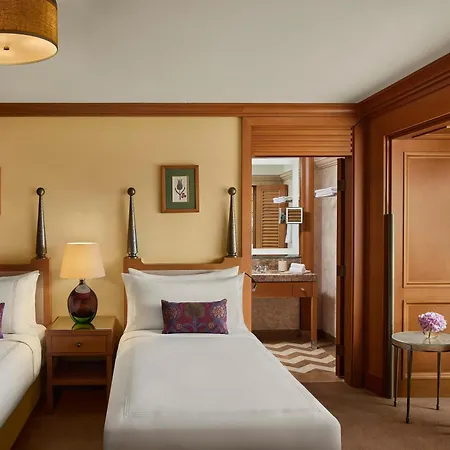 Divan Hotell 5*