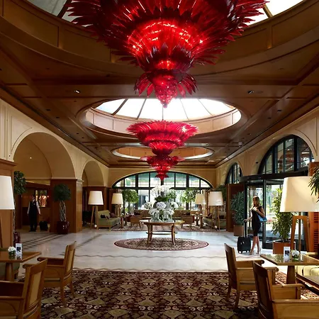Divan Hotell