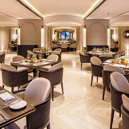 Hotel Divan