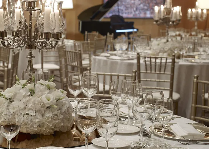 فندق ديفان إسطنبول 5*