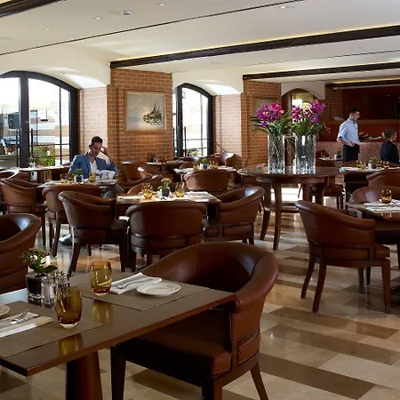 Hotel Divan 5*
